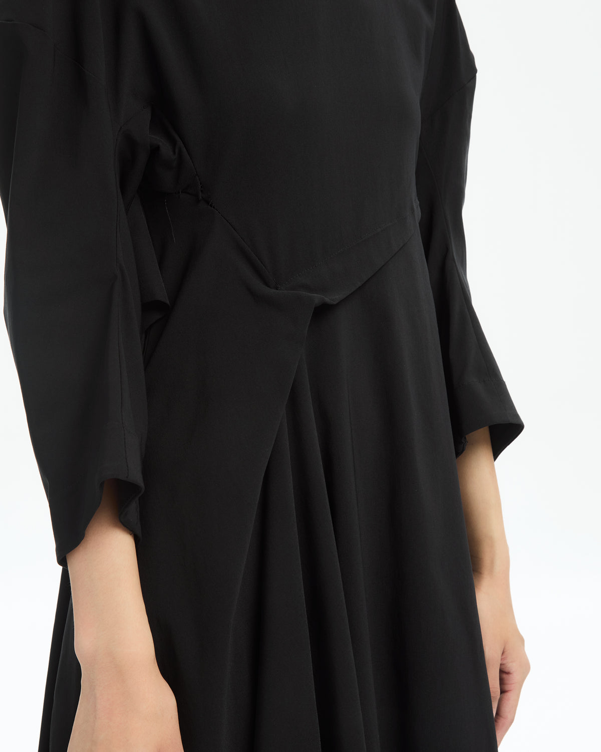 MLO Abito midi con drappeggio laterale NERO
