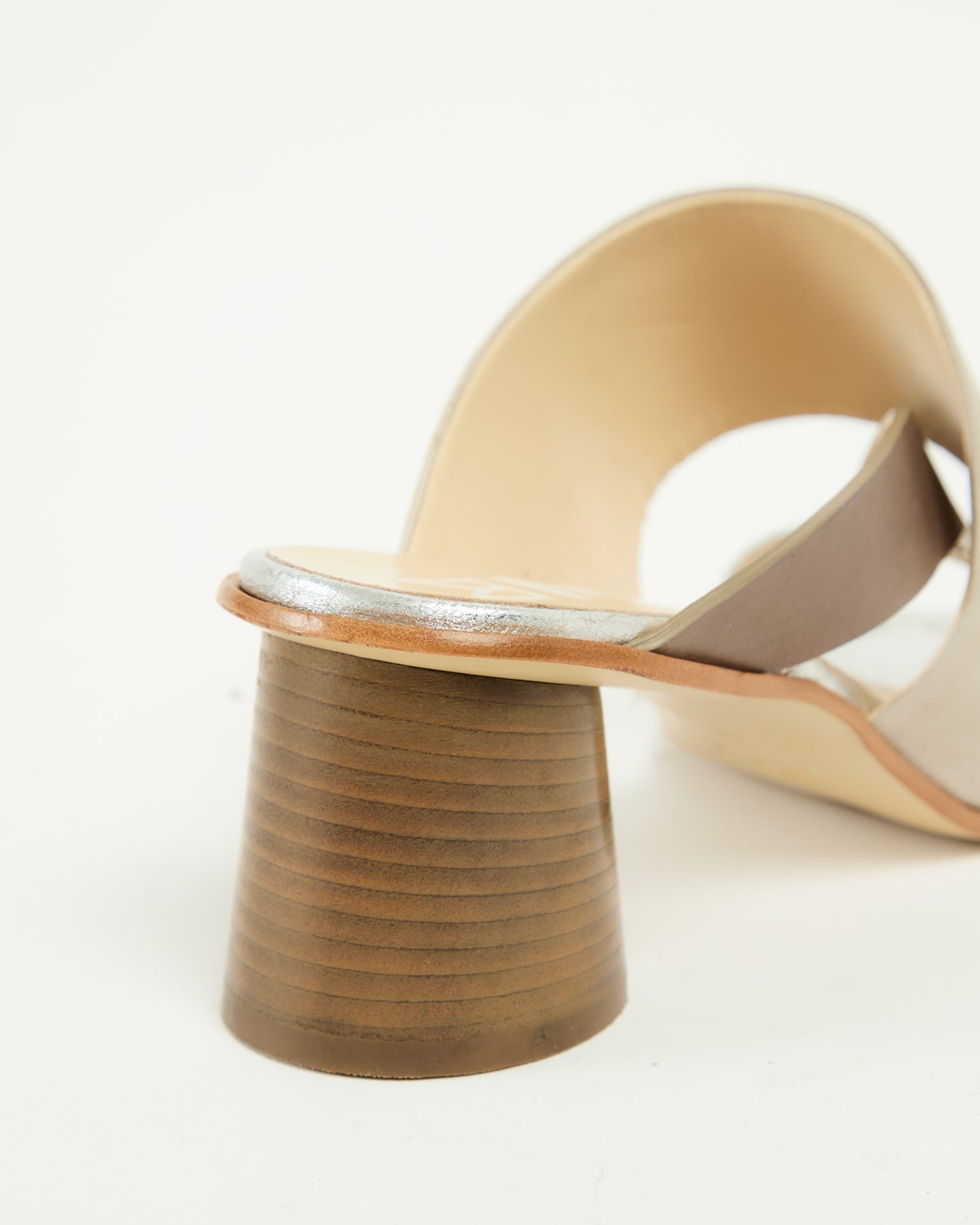 MLO Sandalo raffinato