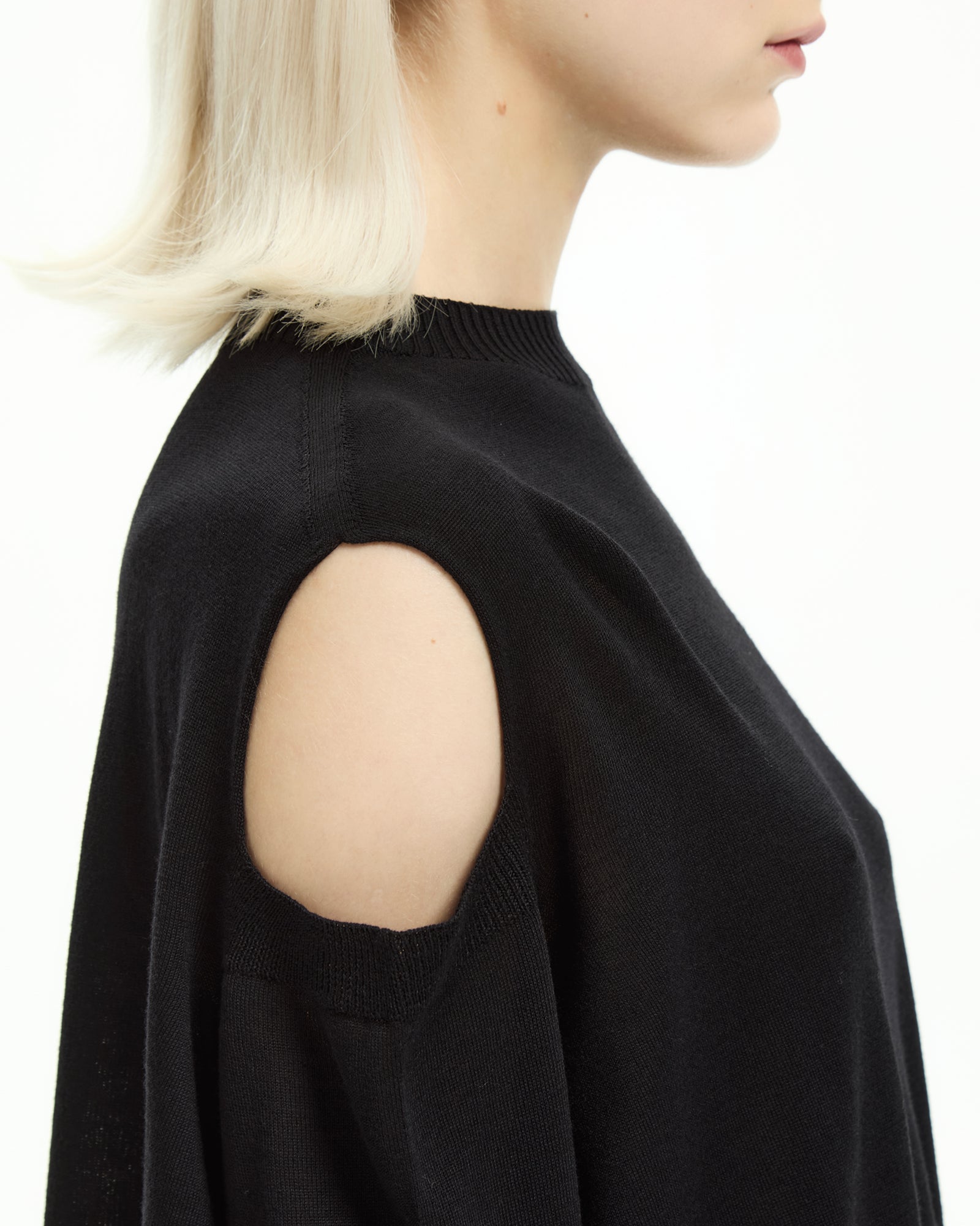 _MALLONI Maglia con cut-out NERO
