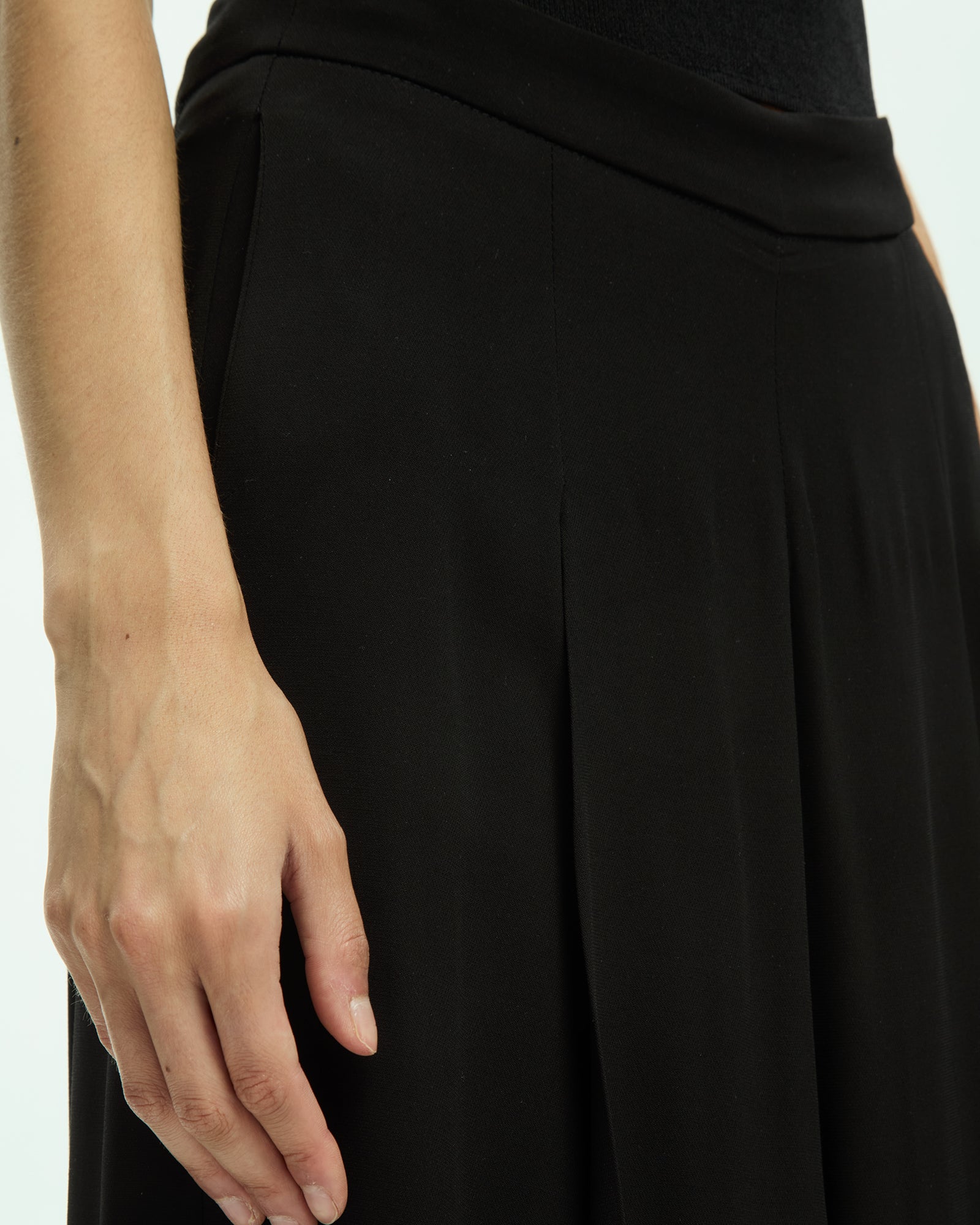 _MALLONI Pantalone a gamba ampia con vita alta NERO