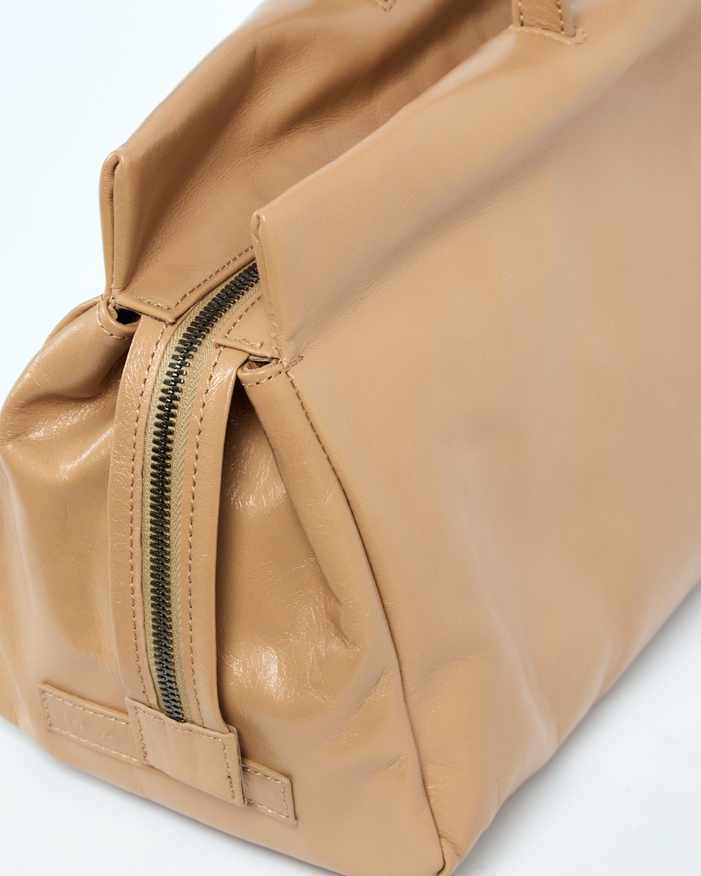 _MALLONI Borsa a spalla con pelle lucida CIPRIA