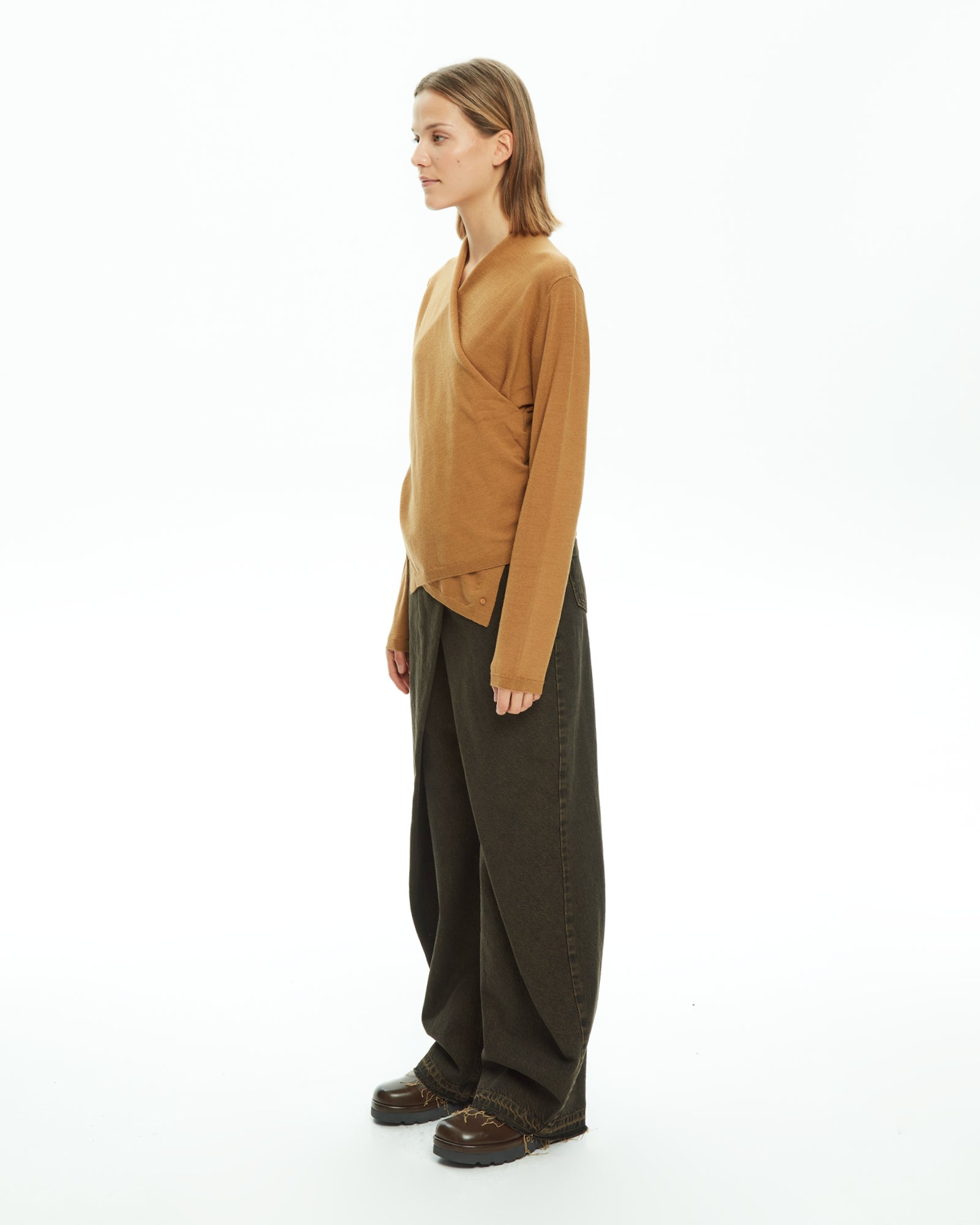 MLO Maglia con collo incrociato BEIGE