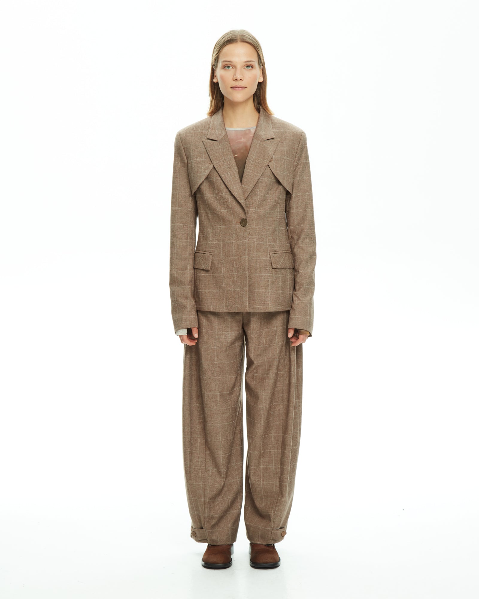 MLO Giacca con dettagli sartoriali MARRONE