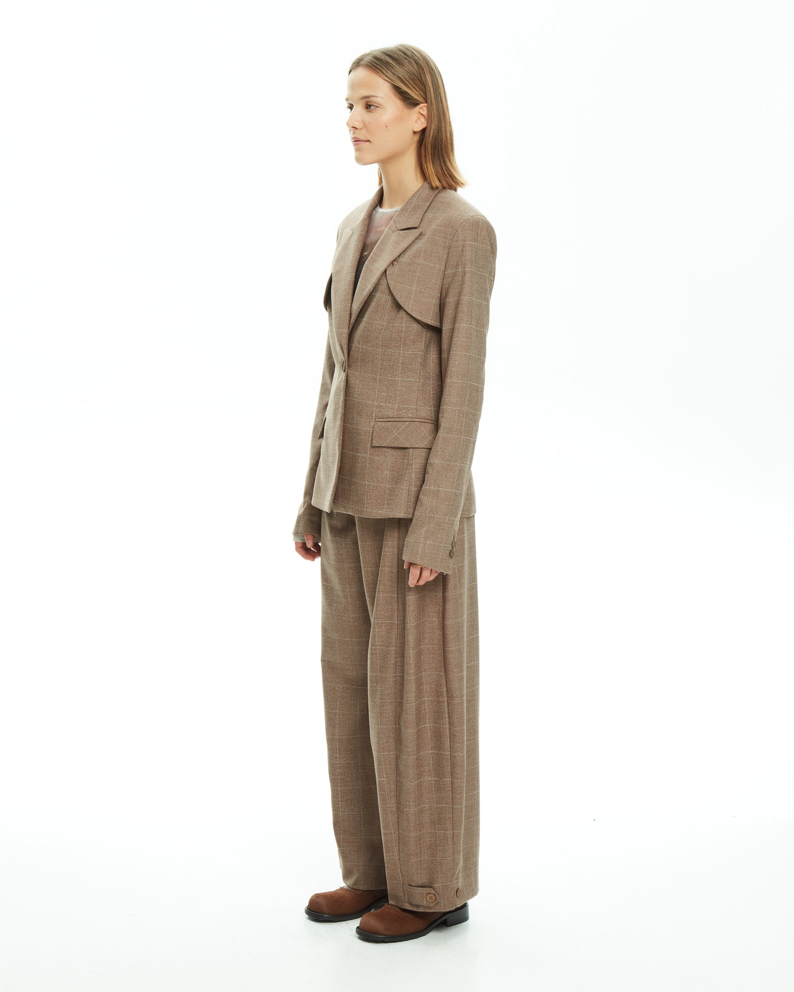 MLO Giacca con dettagli sartoriali MARRONE