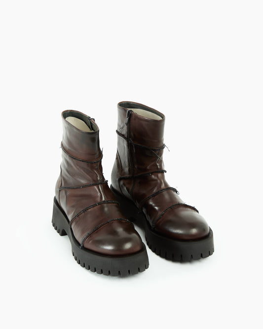 MLO Anfibi con cuciture a vista