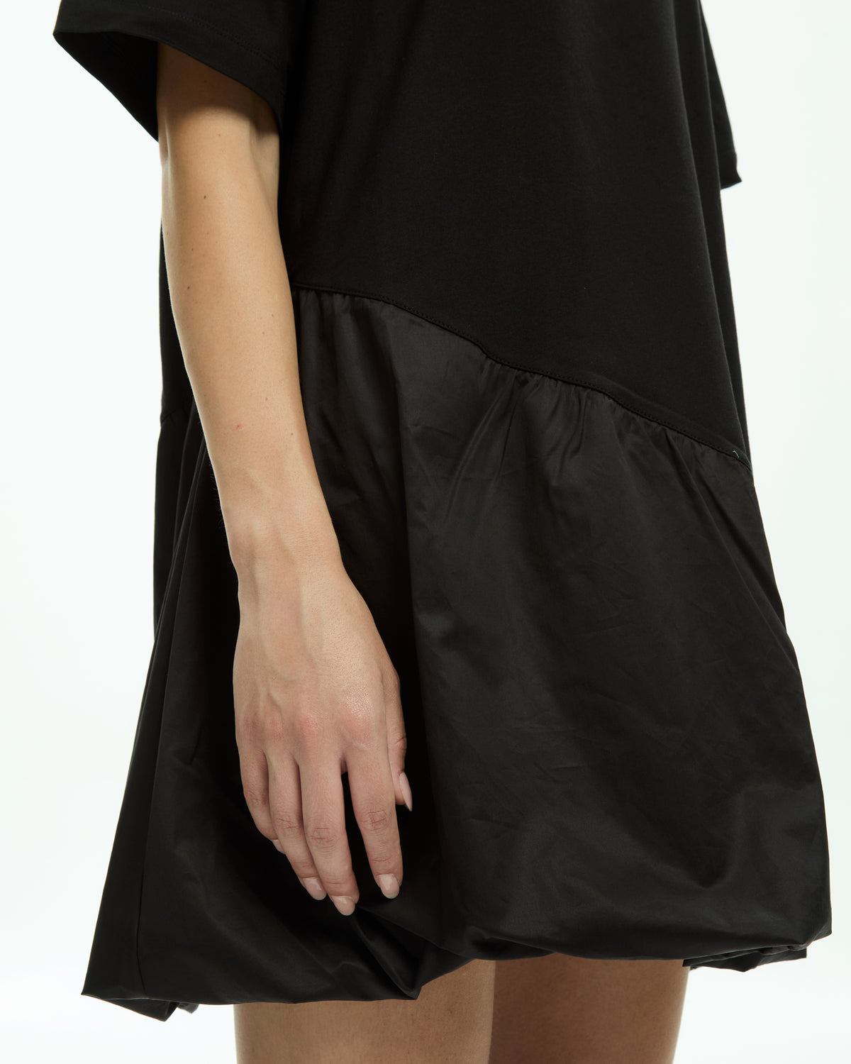 MLO Abito corto con pannello drappeggiato NERO