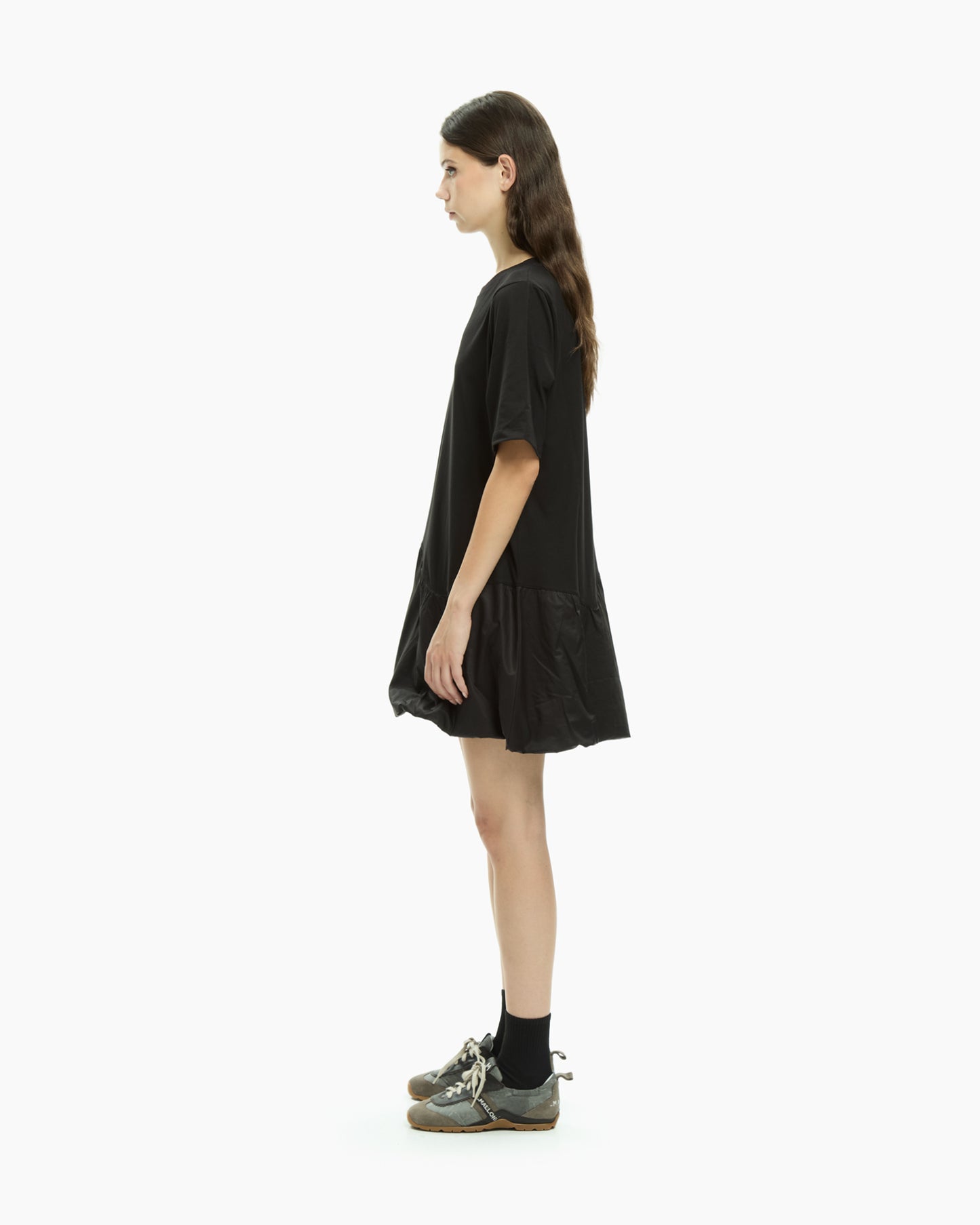 MLO Abito corto con pannello drappeggiato NERO
