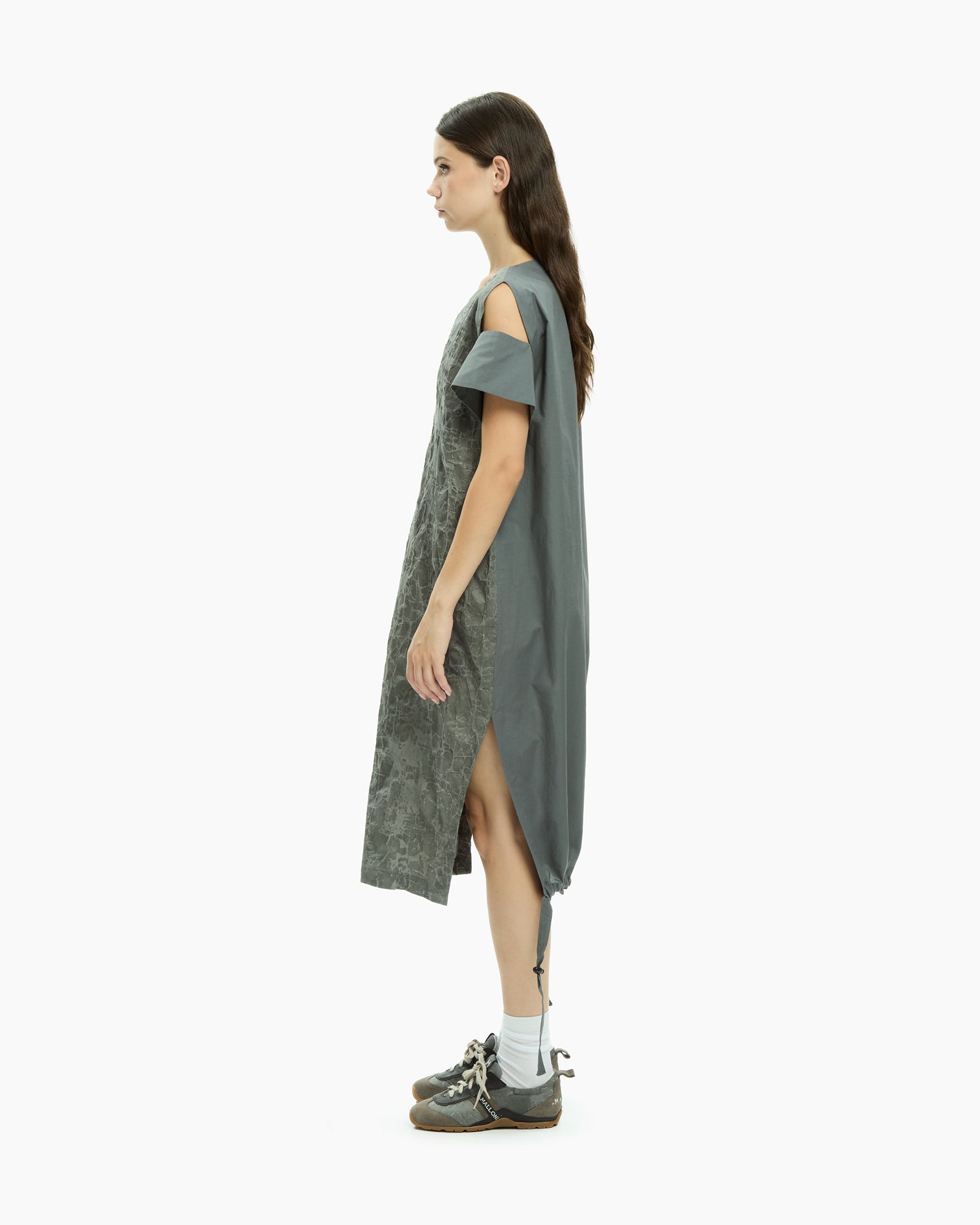 MLO Abito lungo con scollo a V GRIGIO