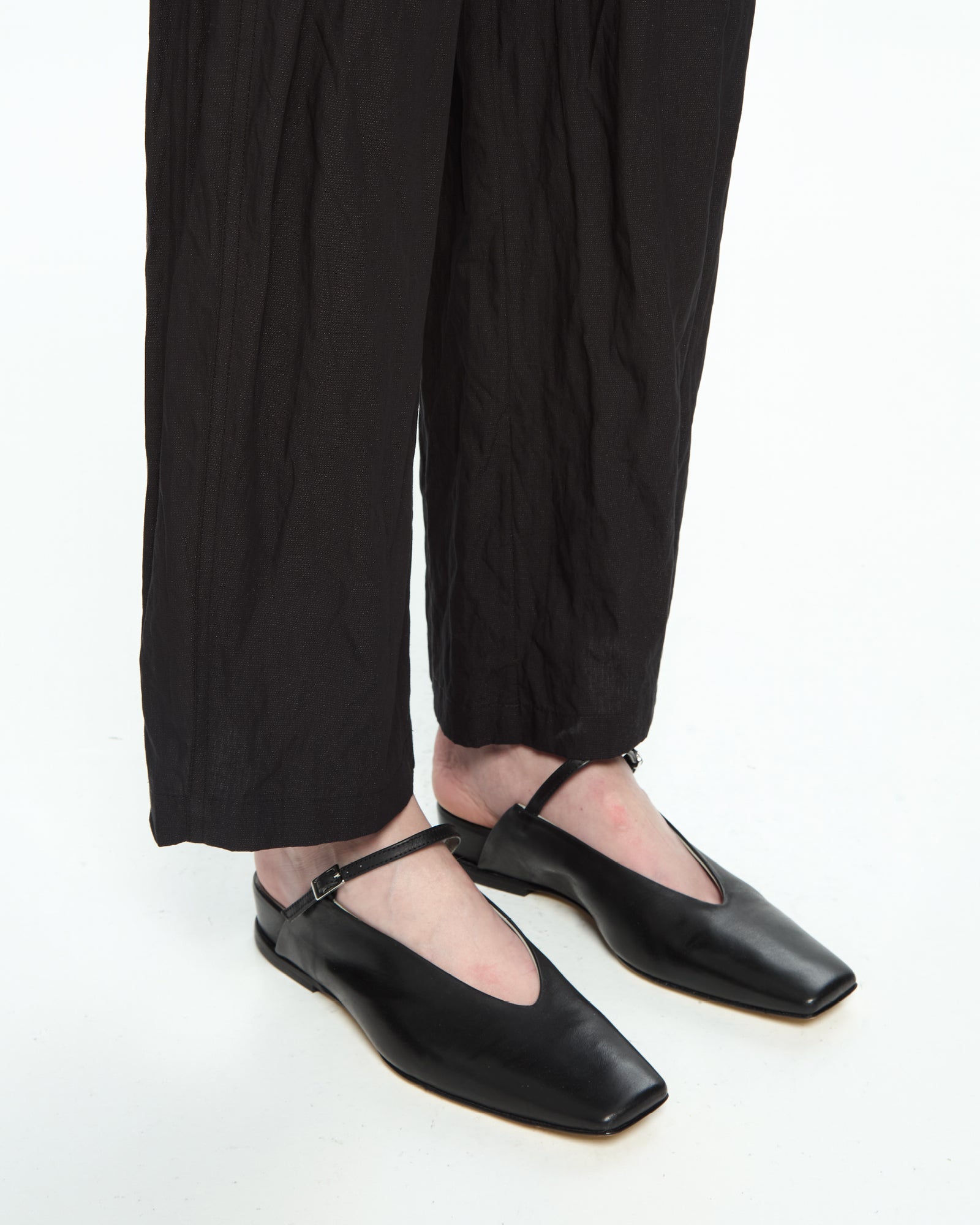 MLO Pantalone dal design essenziale NERO