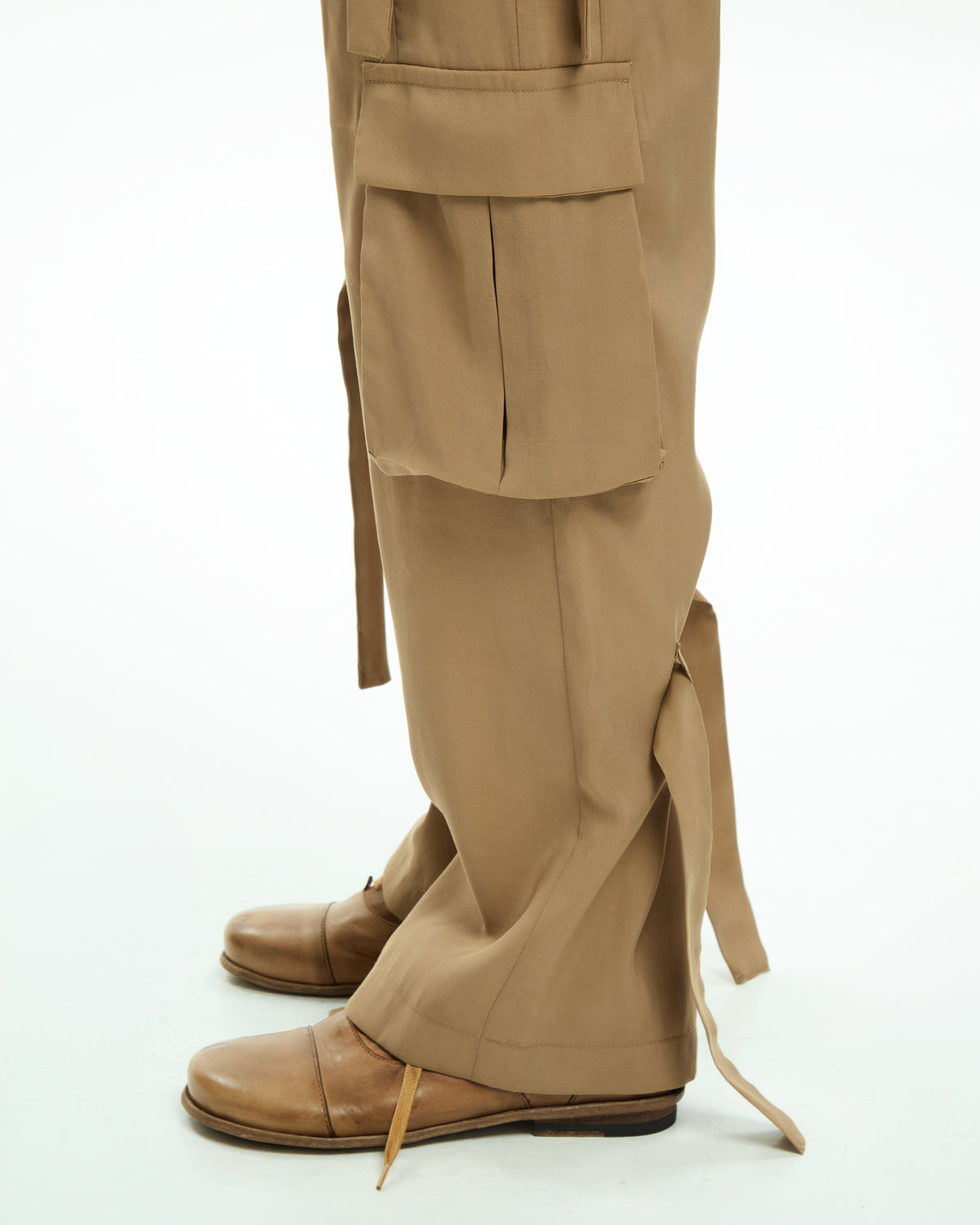 MLO Pantaloni cargo con tasche applicate BEIGE