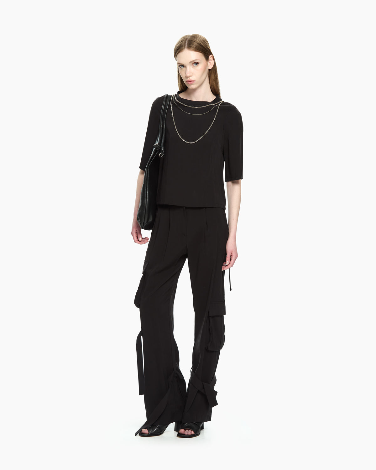 MLO Pantaloni cargo con tasche applicate NERO