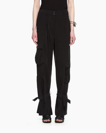 MLO Pantaloni cargo con tasche applicate NERO