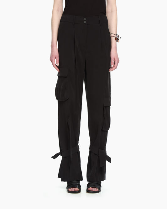 MLO Pantaloni cargo con tasche applicate NERO