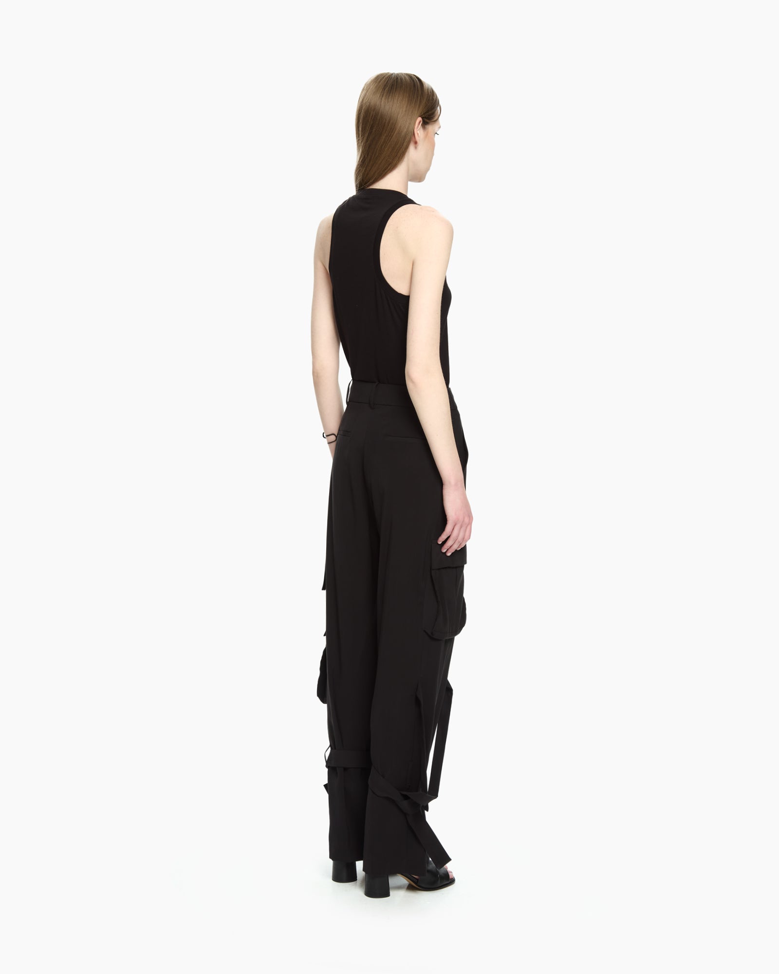 MLO Pantaloni cargo con tasche applicate NERO