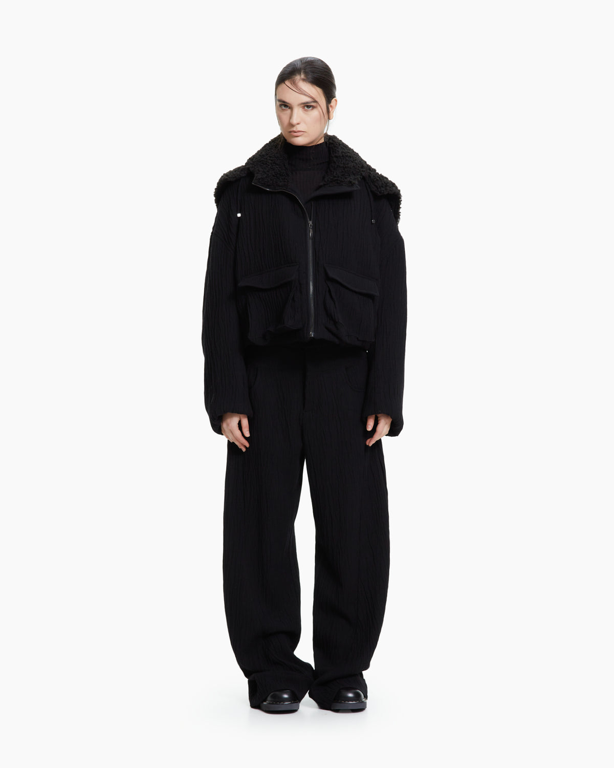 MLO Giacca cropped con cappuccio NERO