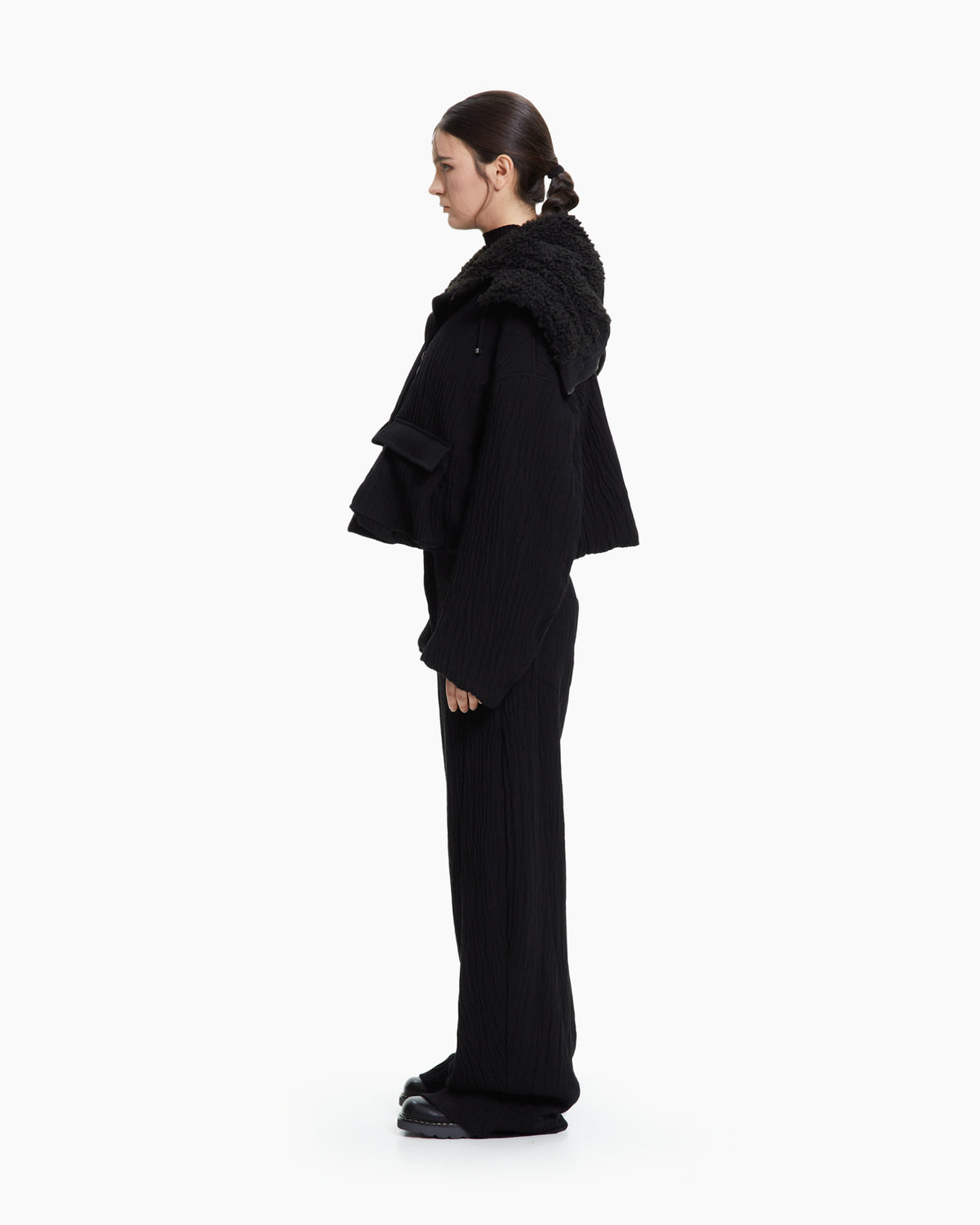 MLO Giacca cropped con cappuccio NERO