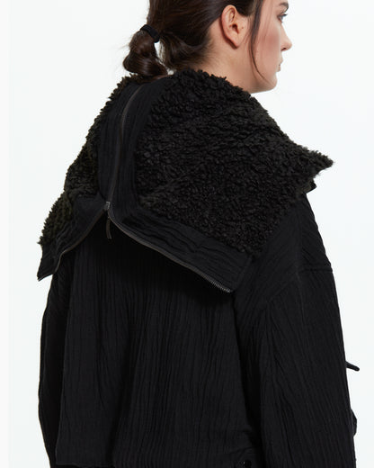 MLO Giacca cropped con cappuccio NERO