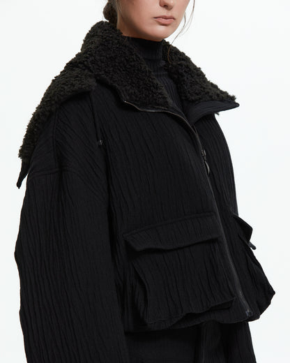 MLO Giacca cropped con cappuccio NERO