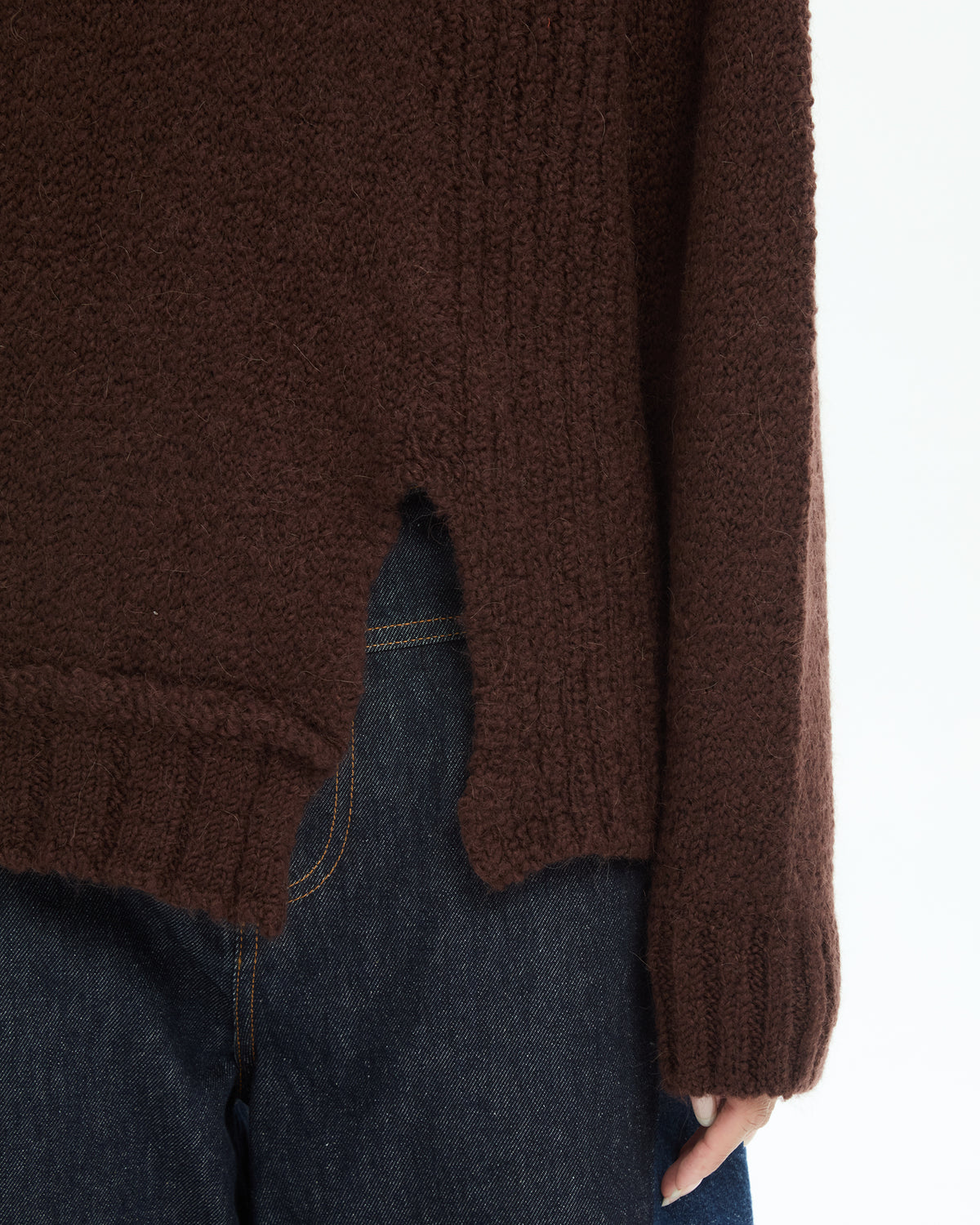 MLO Maglia oversize con spacchi asimmetrici MARRONE