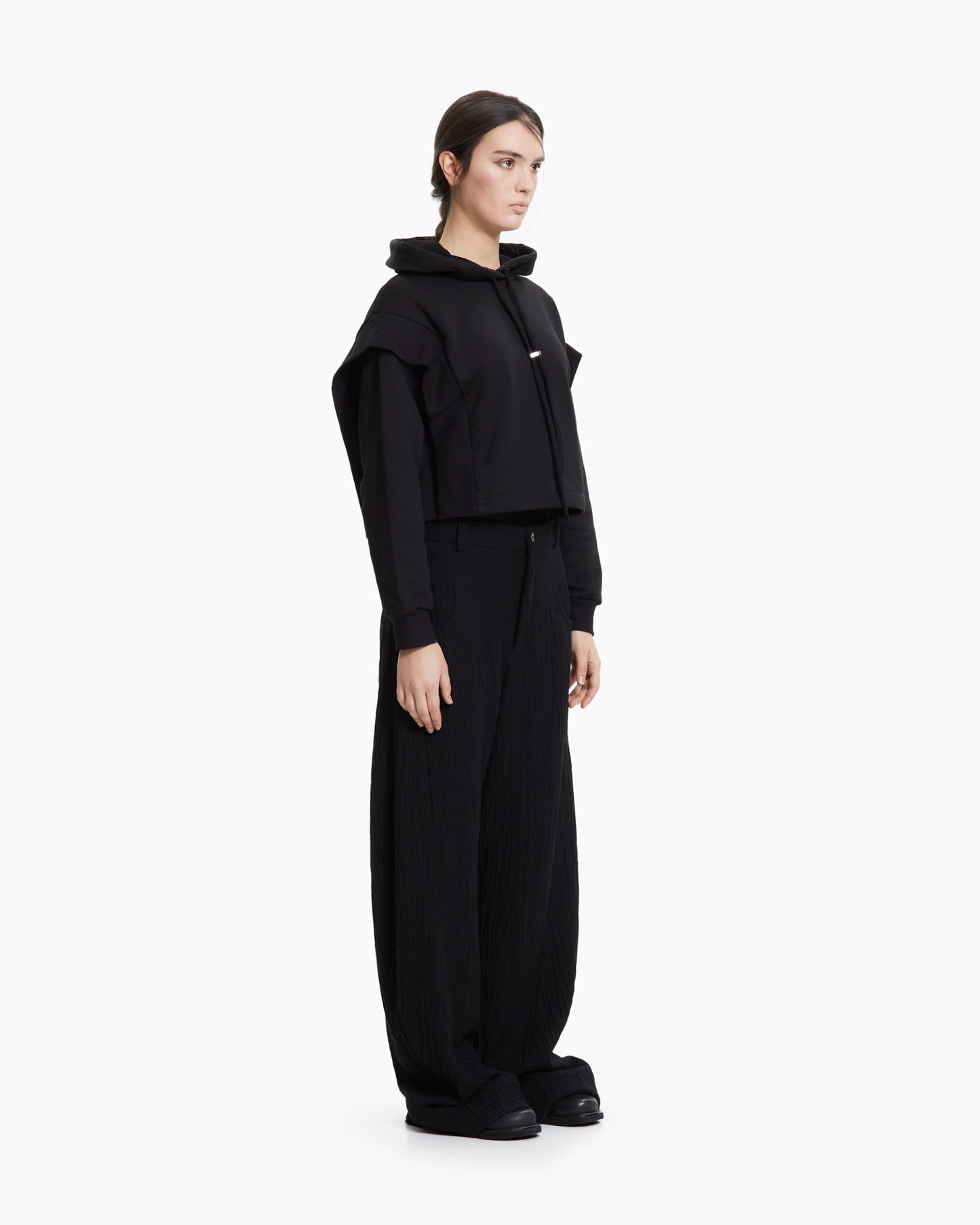 MLO Felpa cropped con cappuccio NERO