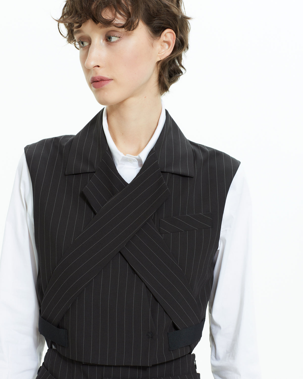 MLO Gilet gessato incrociato NERO