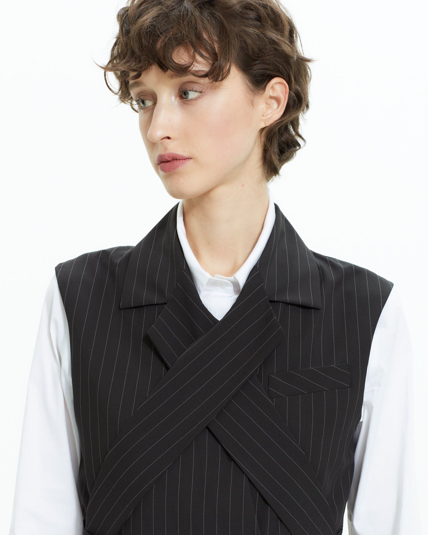 MLO Gilet gessato incrociato NERO