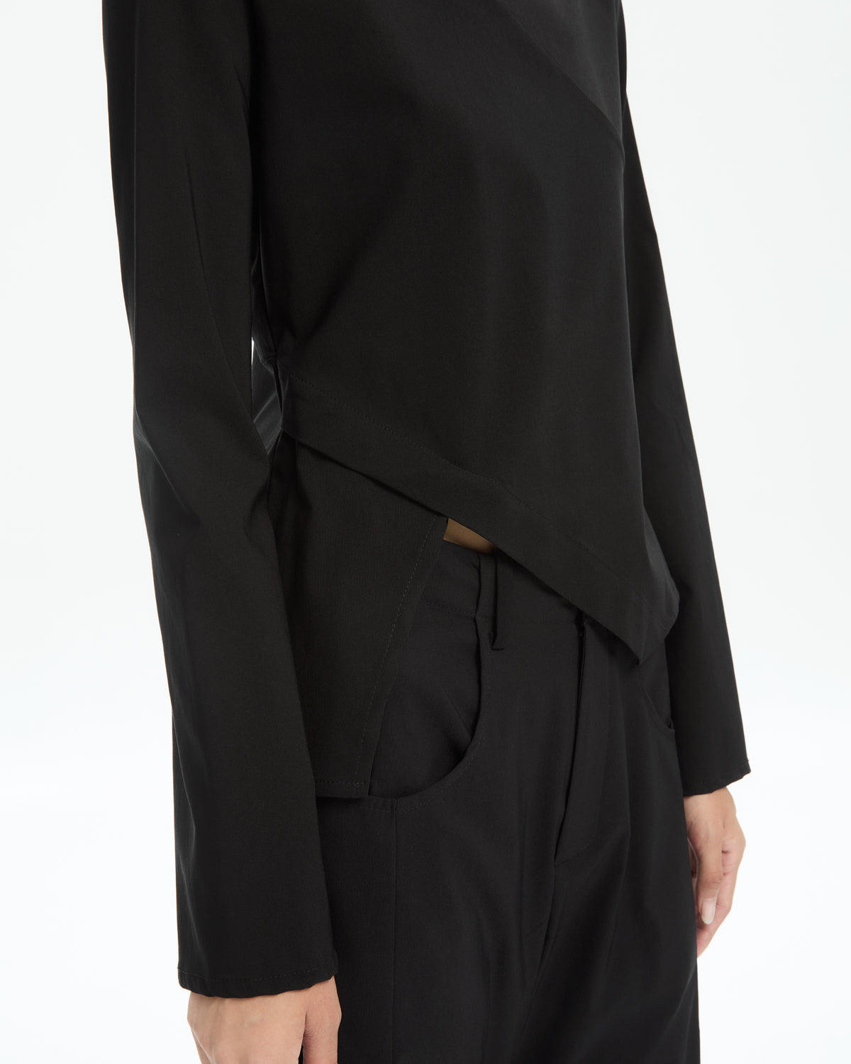 MLO Top asimmetrico con costruzione sovrapposta NERO