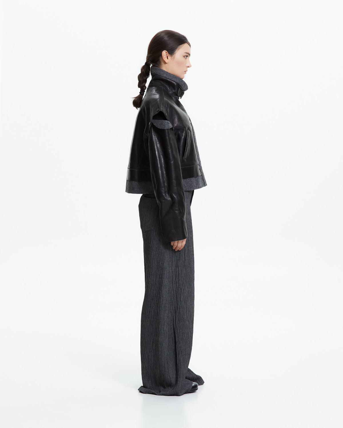 MLO Giacca cropped con collo tecnico NERO