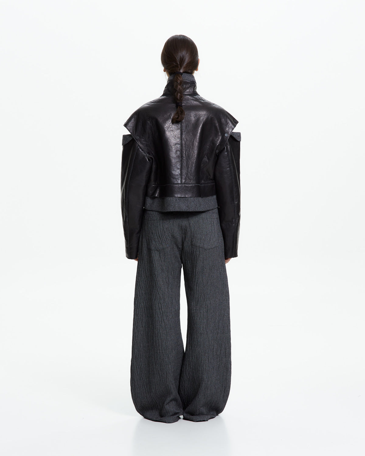 MLO Giacca cropped con collo tecnico NERO