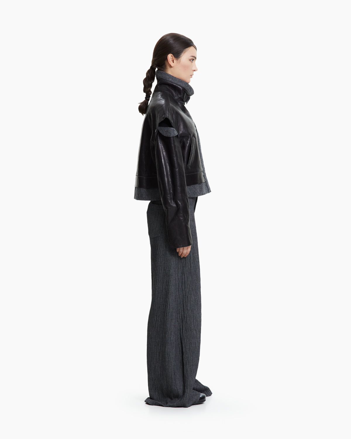 MLO Giacca cropped con collo tecnico NERO