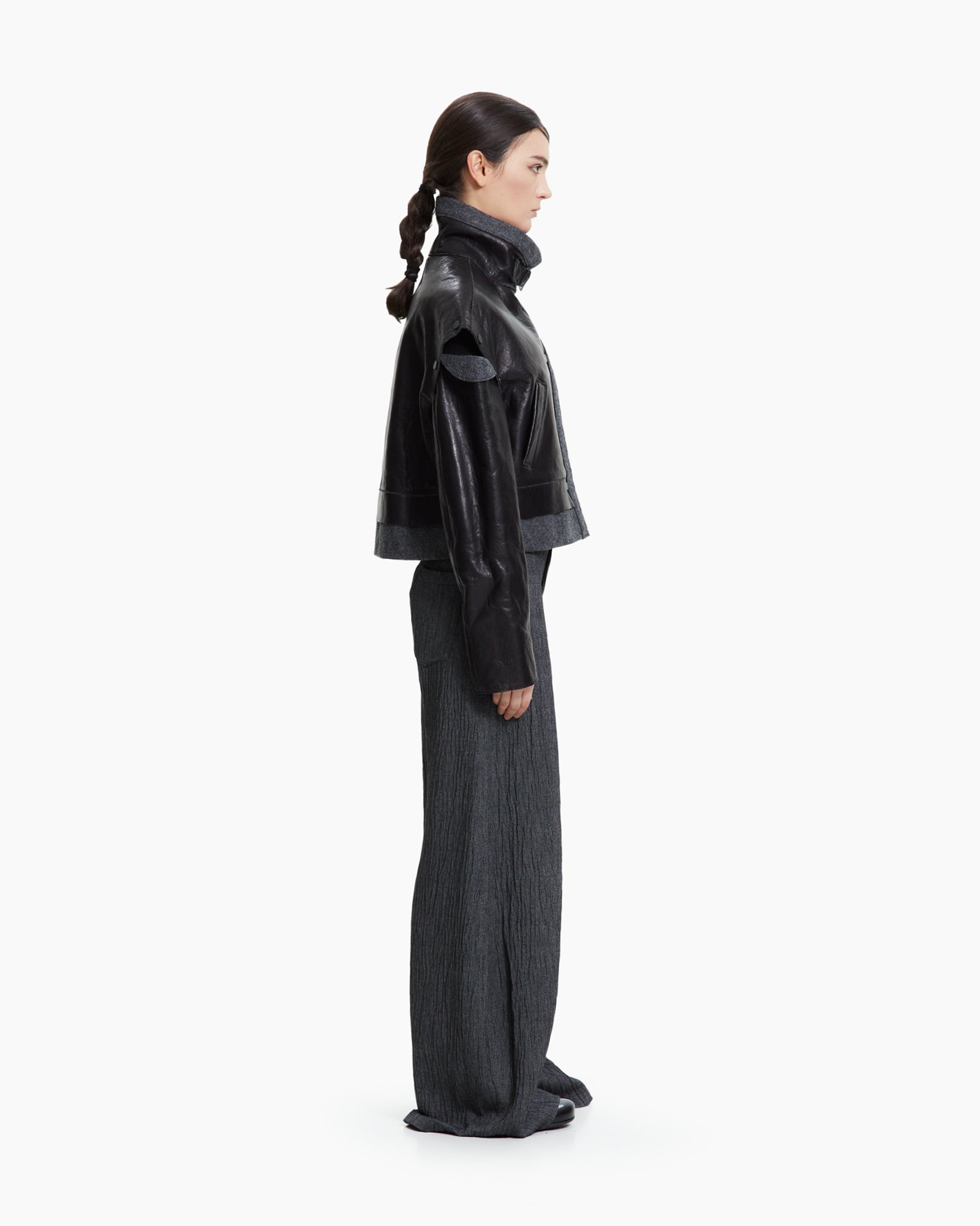 MLO Giacca cropped con collo tecnico NERO