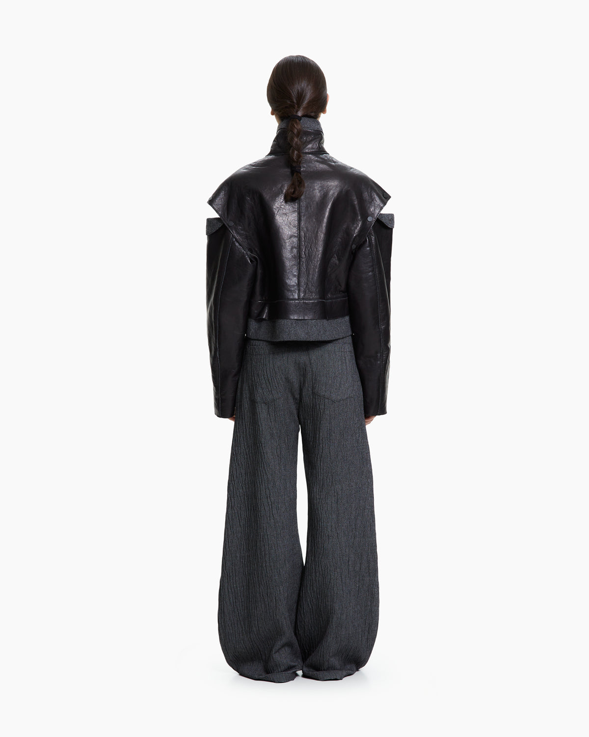 MLO Giacca cropped con collo tecnico NERO