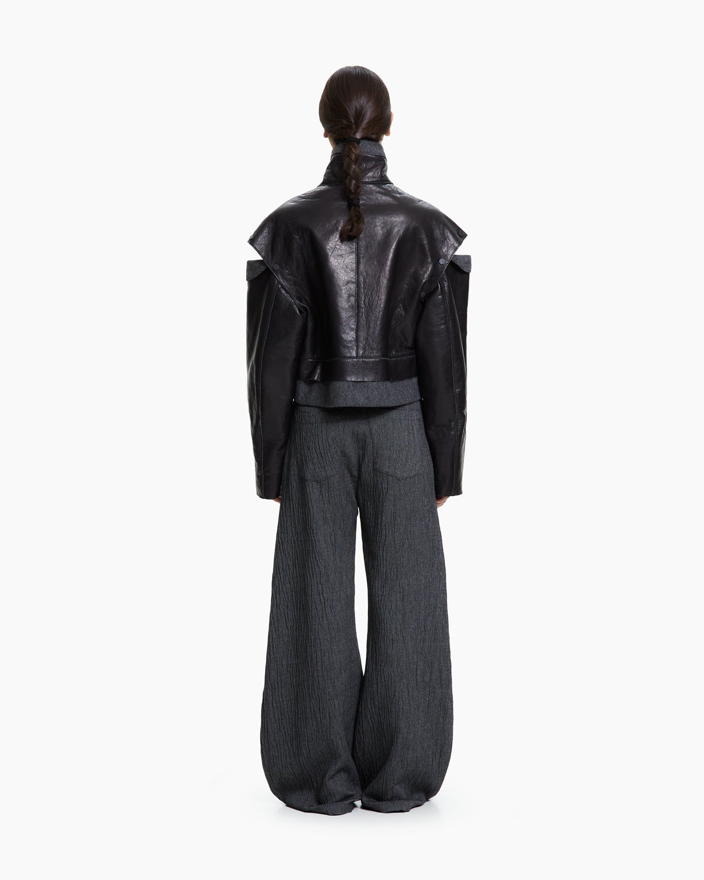 MLO Giacca cropped con collo tecnico NERO