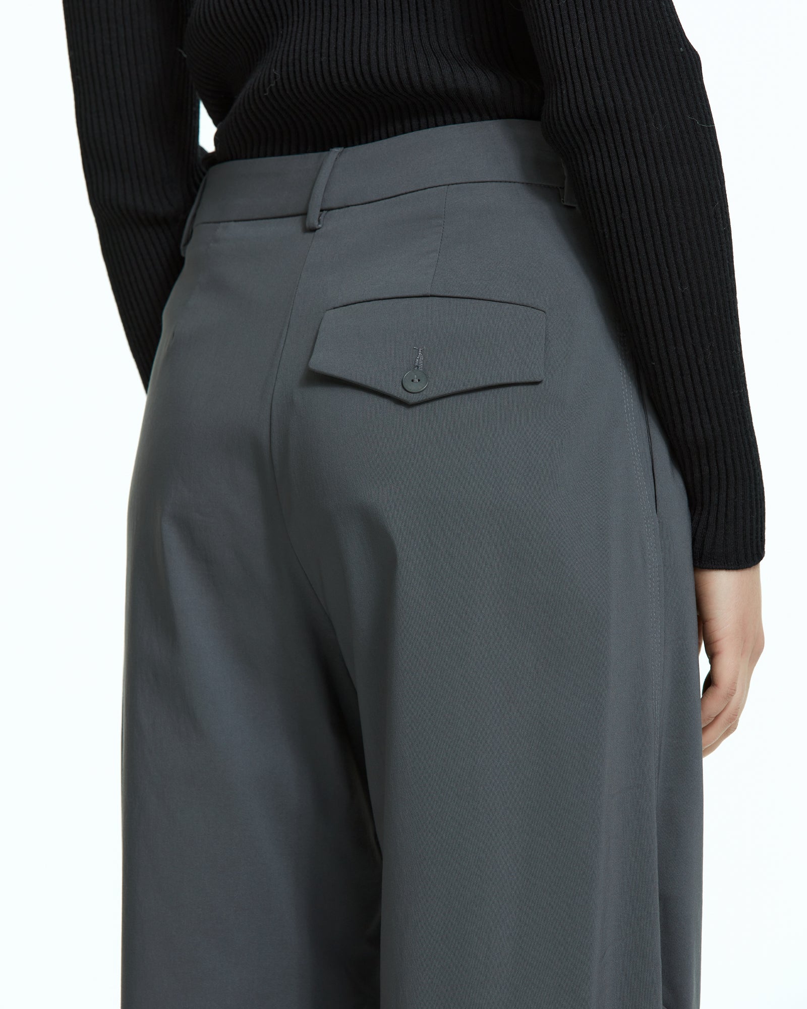 MLO Pantalone ampio  VERDE