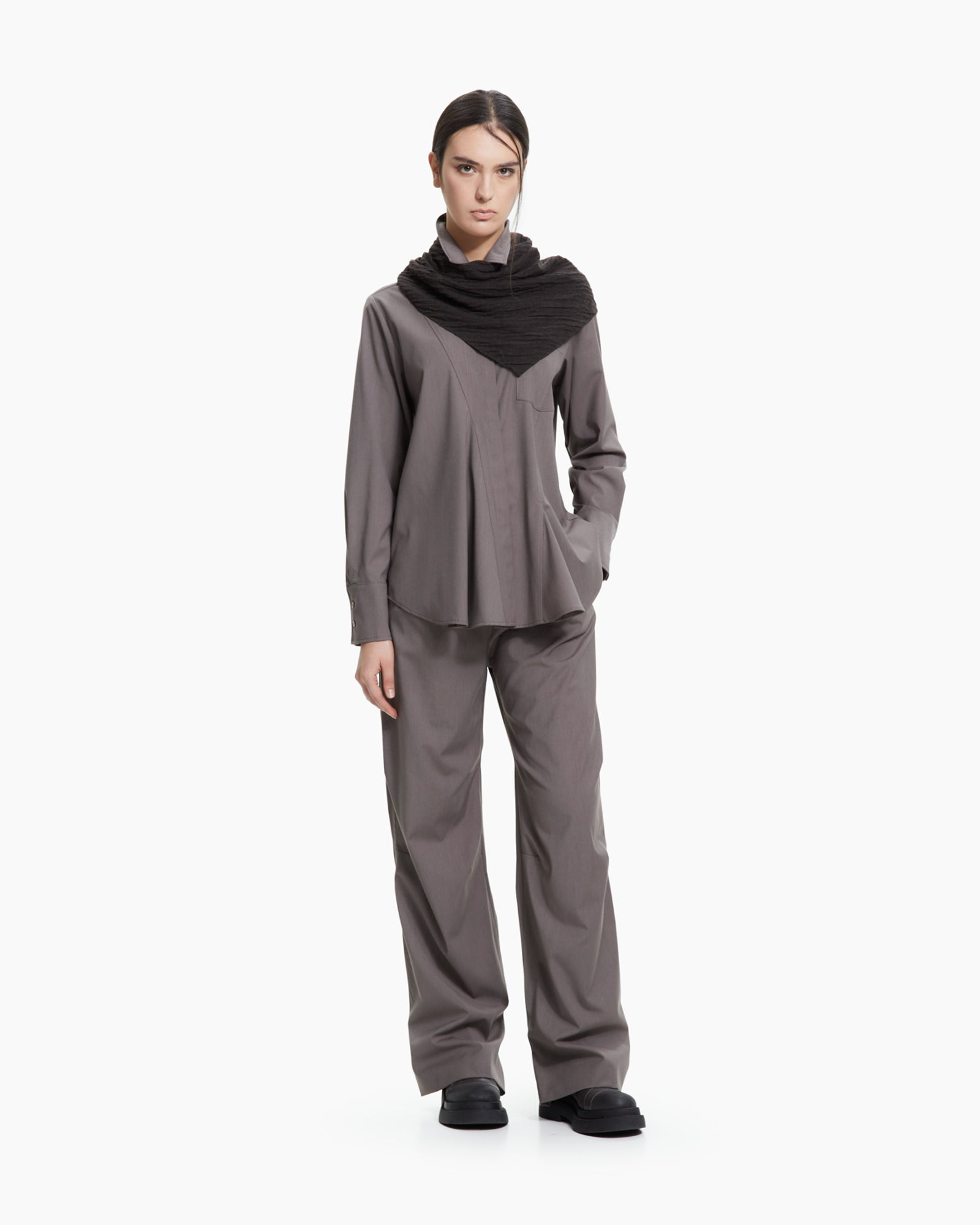MLO Pantalone con dettaglio sul fondo MARRONE