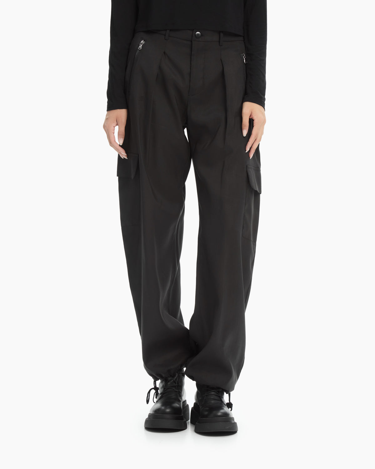 MLO Pantalone cargo con coulisse al fondo NERO