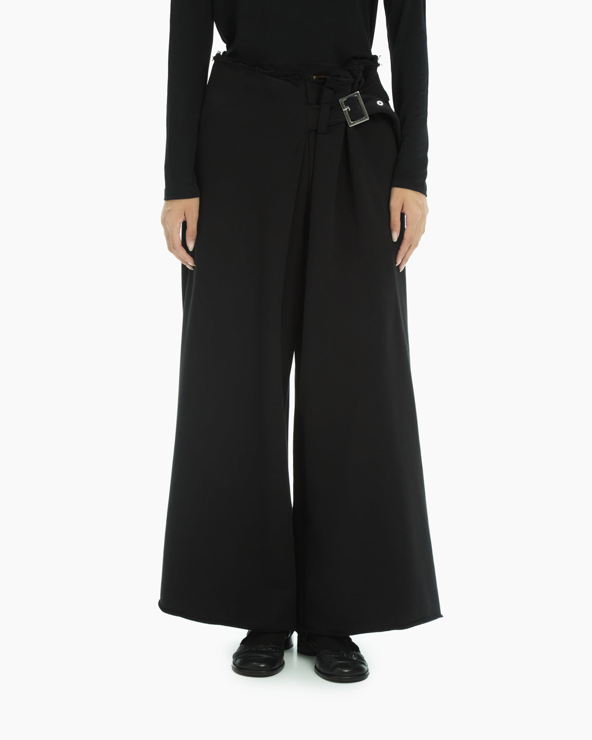 MLO Pantaloni ampi con cintura e fibbia NERO