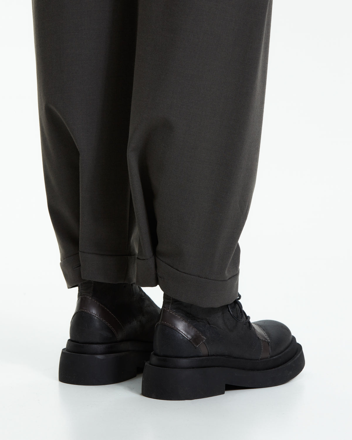 MLO Pantalone sartoriale con risvolto VERDE