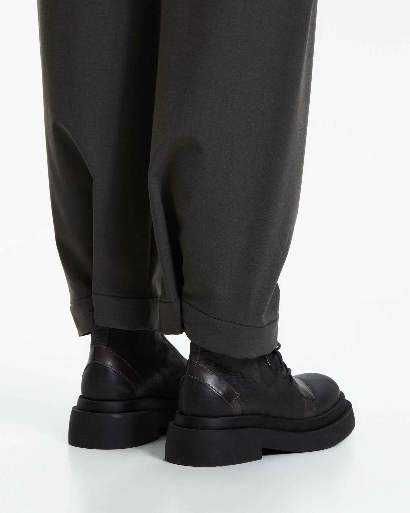 MLO Pantalone sartoriale con risvolto VERDE