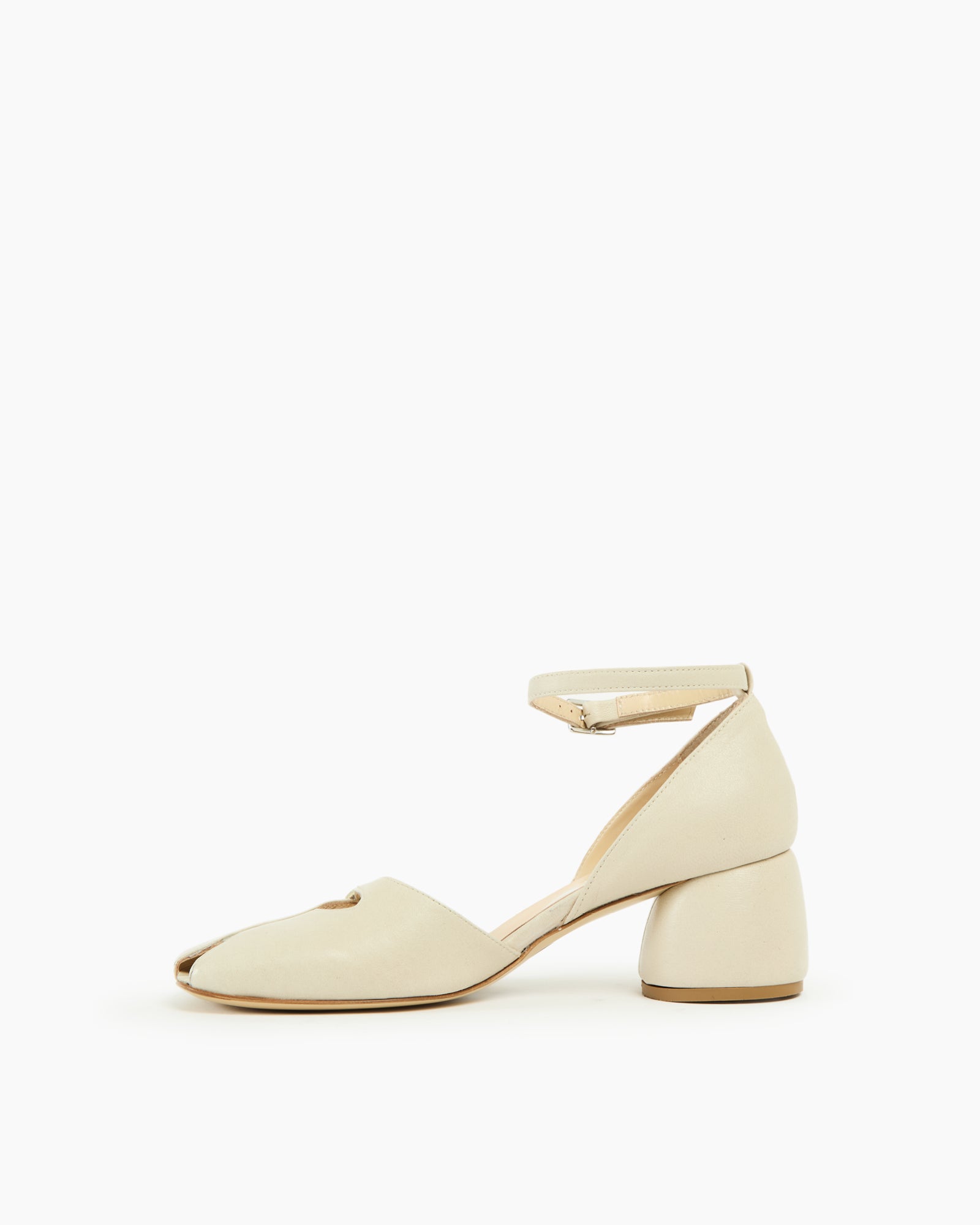 MLO Scarpa in pelle con cinturino BEIGE