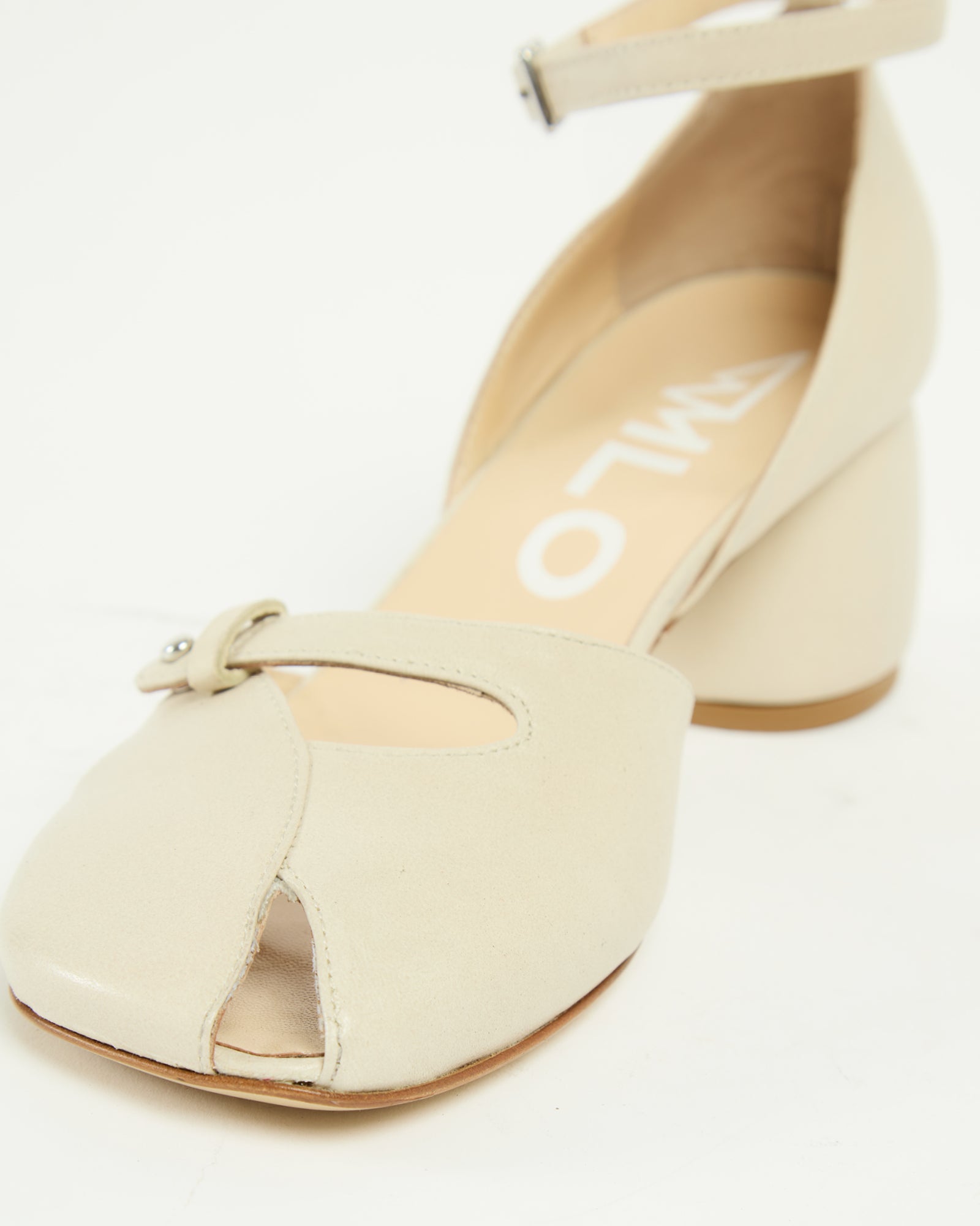 MLO Scarpa in pelle con cinturino BEIGE