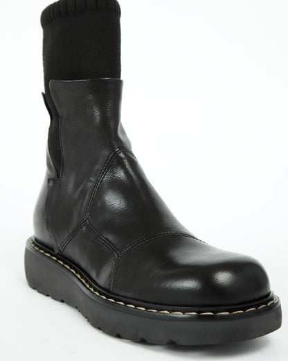 MLO Stivaletto in pelle con gambale elasticizzato NERO