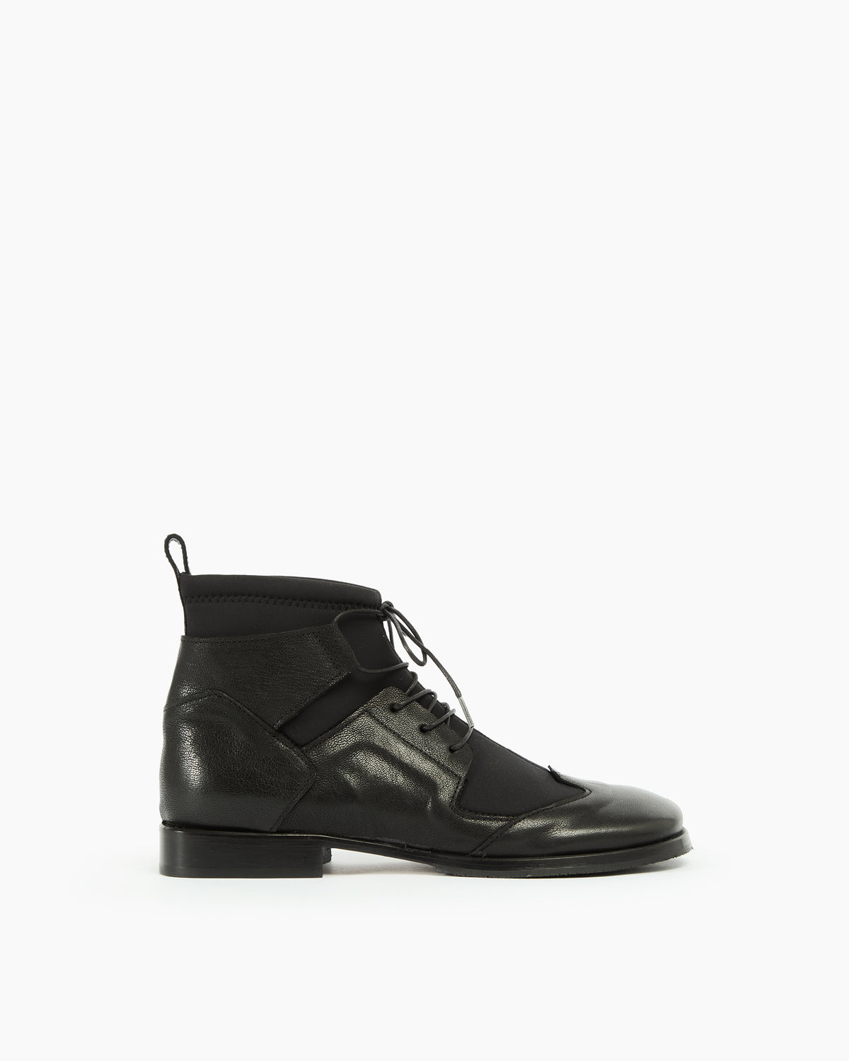 MLO Stivaletto stringato NERO