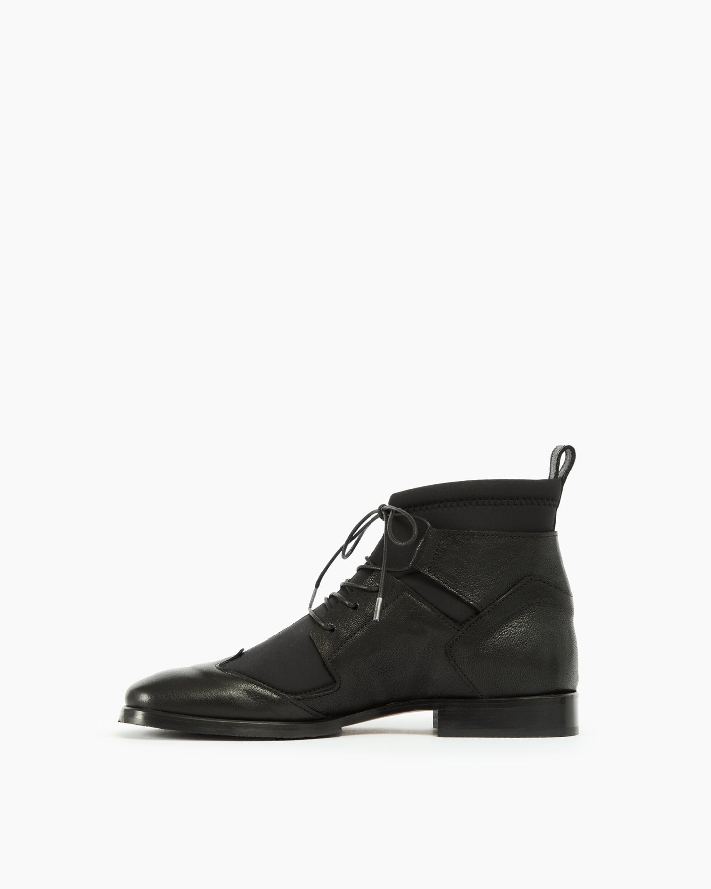 MLO Stivaletto stringato NERO