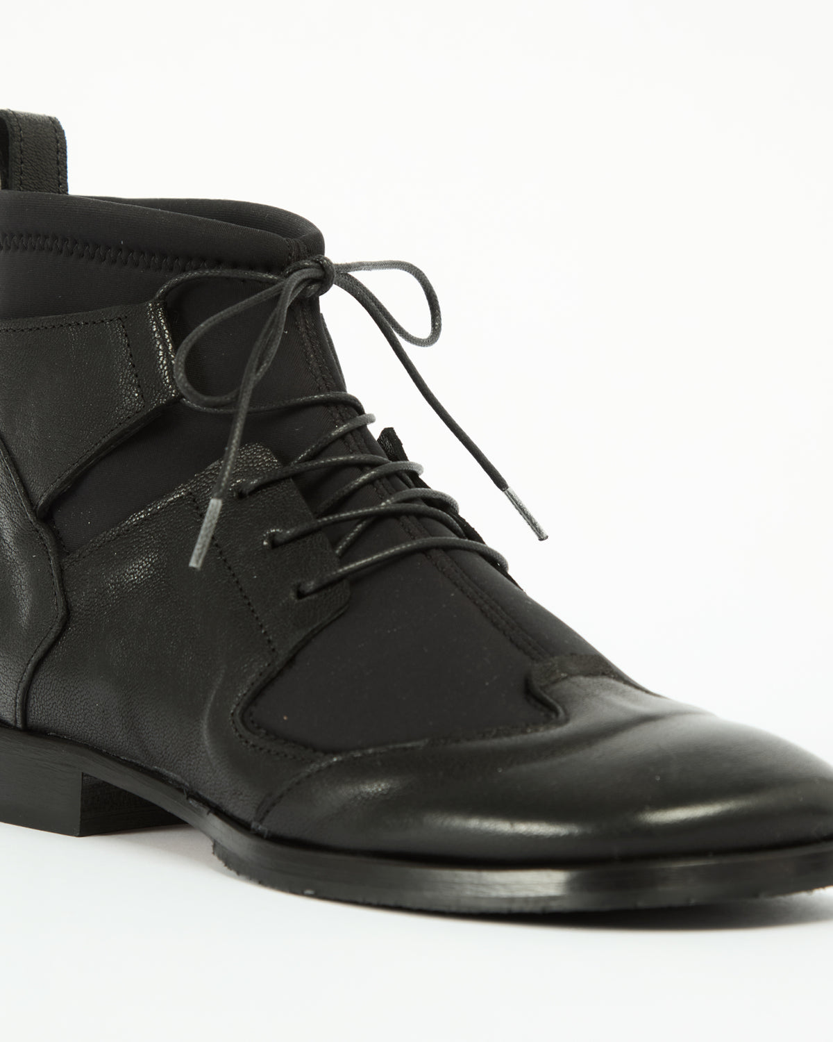MLO Stivaletto stringato NERO
