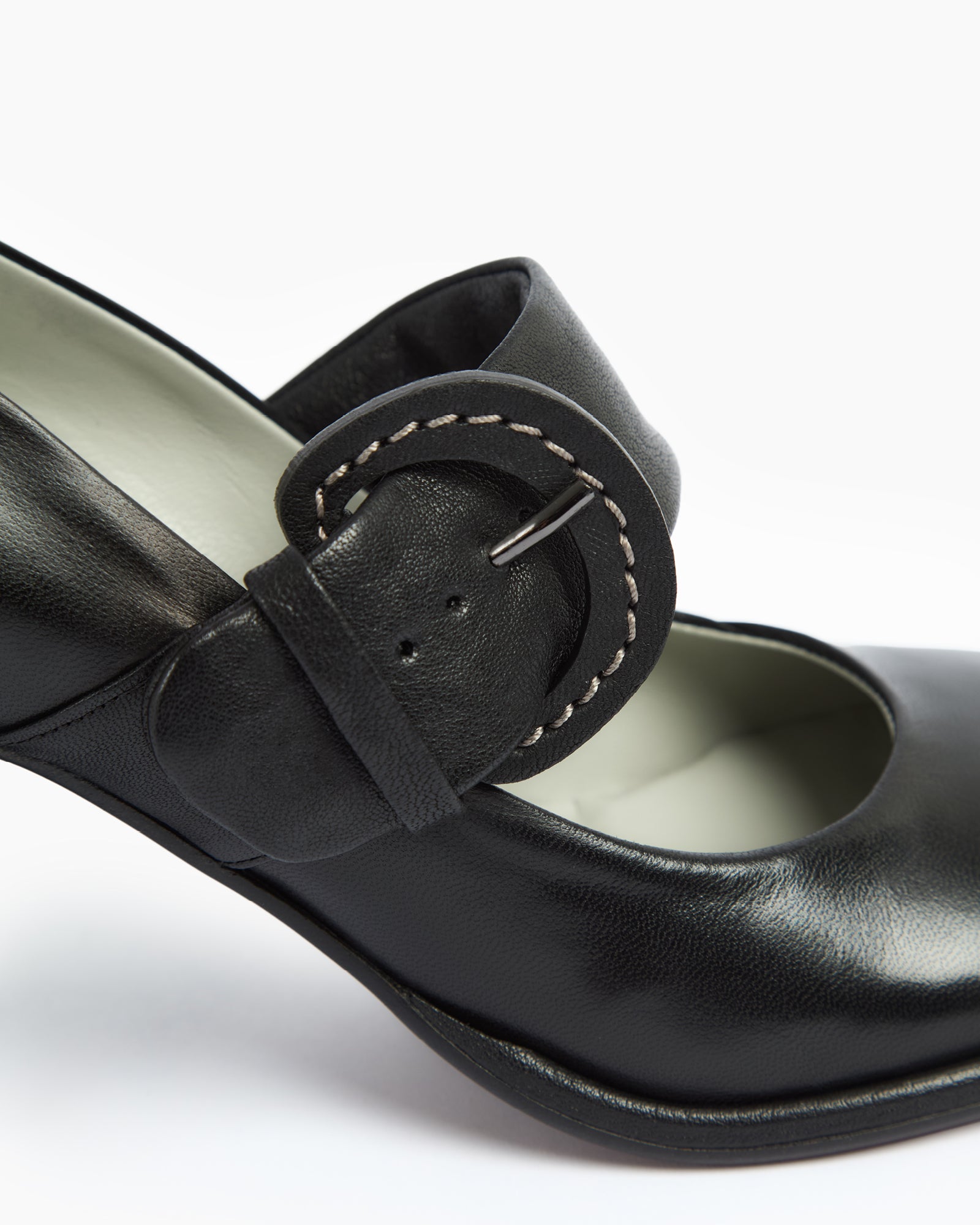 MLO Décolleté con cinturino NERO+NERO