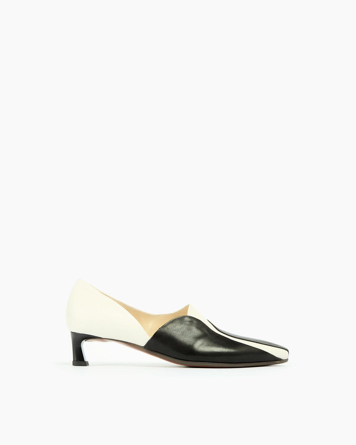 MLO Décolleté con pannelli sagomati e tacco sottile NERO+BIANCO